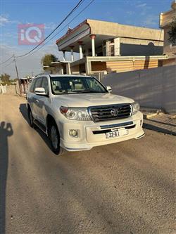 تۆیۆتا لاند کروزەر